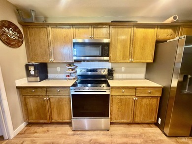 Discover the perfect blend of comfort, convenience, and - photo 5