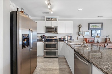 Recently renovated 2BR/2BA third-floor condo in Boylston Place - photo 11
