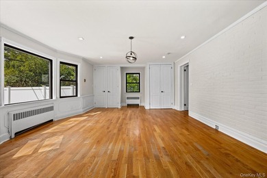 Welcome to this beautifully renovated GEM, This sun-drenched - photo 11