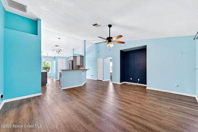 Welcome home to this well-maintained 3bed/2bath split-bedroom - photo 17