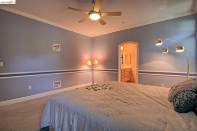 Welcome to this spectacular 6 year new 2-bedroom, 2-bathroom - photo 22