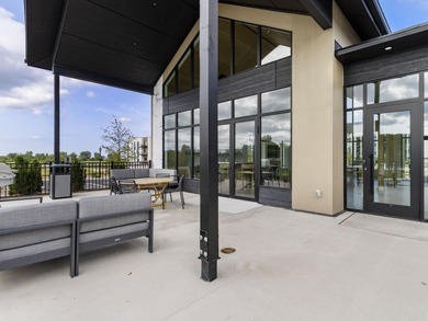 Welcome to Lakeshore Commons! This home is located in one of Oak - photo 23