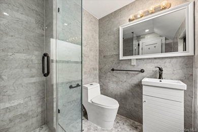 Welcome to this beautifully renovated GEM, This sun-drenched - photo 23