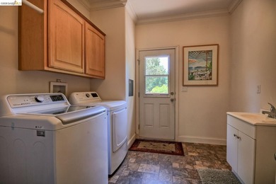 Welcome to this spectacular 6 year new 2-bedroom, 2-bathroom - photo 28