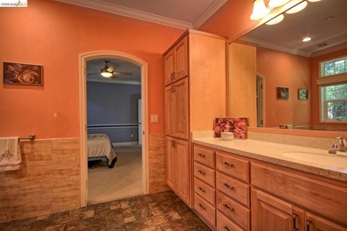 Welcome to this spectacular 6 year new 2-bedroom, 2-bathroom - photo 36