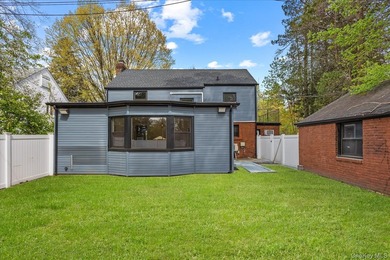 Welcome to this beautifully renovated GEM, This sun-drenched - photo 36