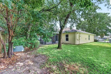 Welcome home to this well-maintained 3bed/2bath split-bedroom - photo 37