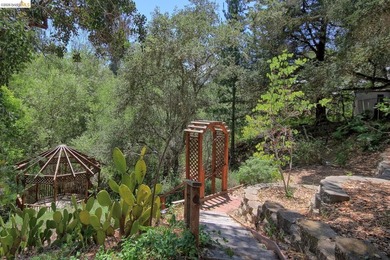 Welcome to this spectacular 6 year new 2-bedroom, 2-bathroom - photo 38