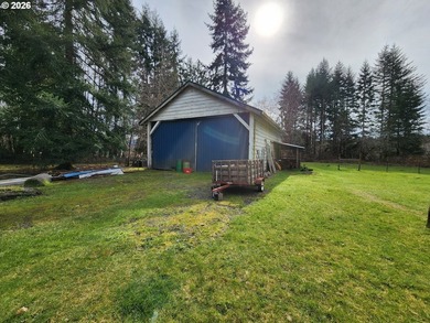 Come settle into this private creekfront homestead on 3 usable - photo 39