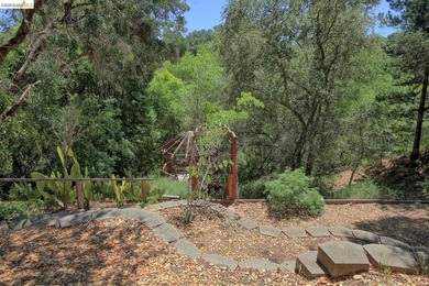 Welcome to this spectacular 6 year new 2-bedroom, 2-bathroom - photo 46