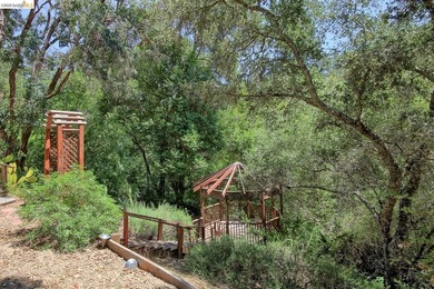 Welcome to this spectacular 6 year new 2-bedroom, 2-bathroom - photo 50