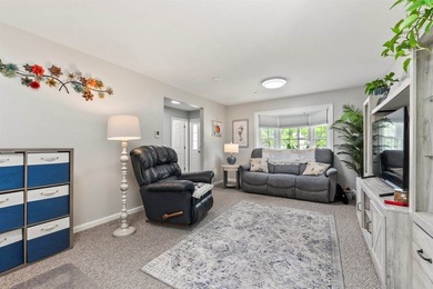 Perhaps the nicest 4 Bedroom home on Brunswick Landing. Easy - photo 5