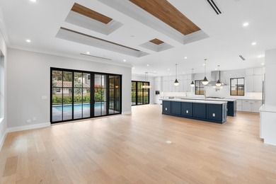Experience sophisticated new coastal contemporary construction - photo 13