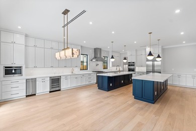 Experience sophisticated new coastal contemporary construction - photo 28