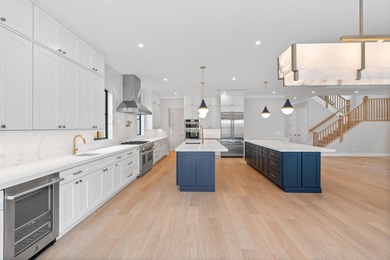 Experience sophisticated new coastal contemporary construction - photo 30
