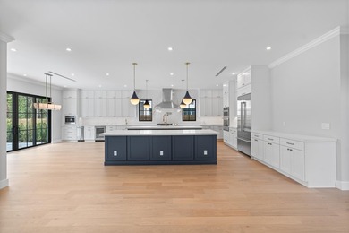 Experience sophisticated new coastal contemporary construction - photo 31