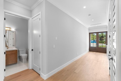 Experience sophisticated new coastal contemporary construction - photo 35