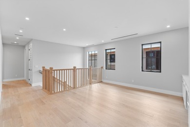 Experience sophisticated new coastal contemporary construction - photo 39