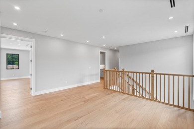 Experience sophisticated new coastal contemporary construction - photo 40