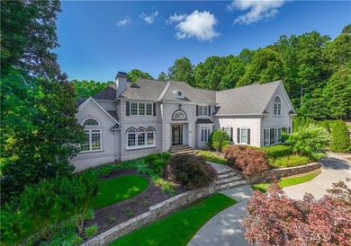 A private cul-de-sac setting on a spring-fed, seven-acre pond - photo 1