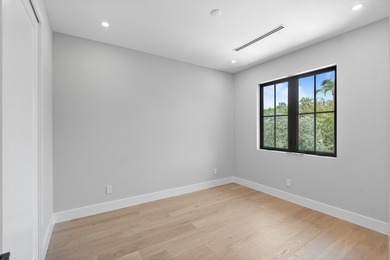 Experience sophisticated new coastal contemporary construction - photo 43