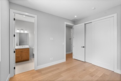 Experience sophisticated new coastal contemporary construction - photo 44