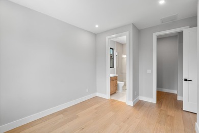 Experience sophisticated new coastal contemporary construction - photo 47