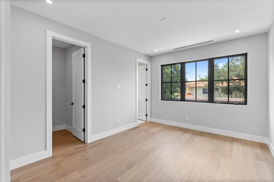 Experience sophisticated new coastal contemporary construction - photo 50