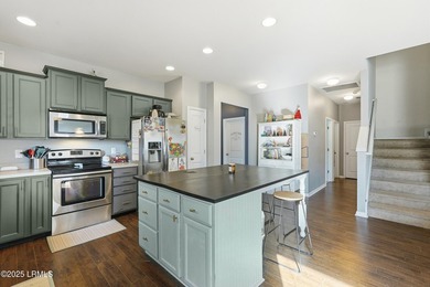 Get ready to fall in love with this cheerful and totally move-in - photo 1