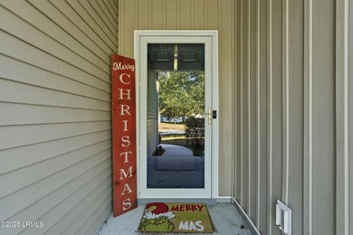 Get ready to fall in love with this cheerful and totally move-in - photo 4