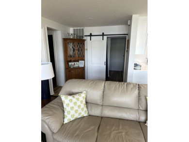COMPLETLY Remodeled & Turnkey Adams Lake Cottage - photo 23