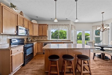 PRISTINE CONTEMPORARY COLONIAL ON A QUIET INTERIOR LOOP STREET! - photo 11