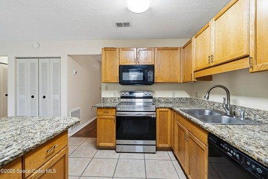 Welcome to Windsor Park, a small community of townhomes in the - photo 12