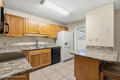 Welcome to Windsor Park, a small community of townhomes in the - photo 14