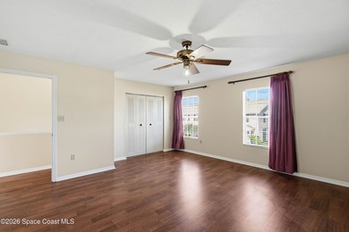 Welcome to Windsor Park, a small community of townhomes in the - photo 20