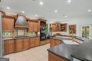 Welcome to 106 Gold Leaf Court - a stunning all-brick estate - photo 24