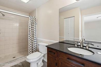 Welcome to Windsor Park, a small community of townhomes in the - photo 25