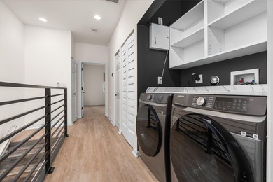 Welcome to 2543 NW 31st Court in Oakland Park, a beautifully - photo 26