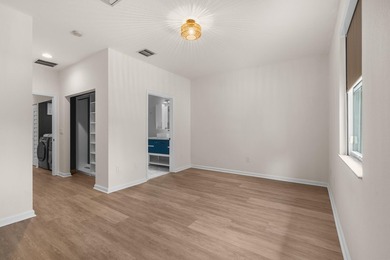 Welcome to 2543 NW 31st Court in Oakland Park, a beautifully - photo 29