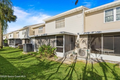 Welcome to Windsor Park, a small community of townhomes in the - photo 29