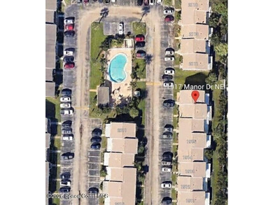 Welcome to Windsor Park, a small community of townhomes in the - photo 33