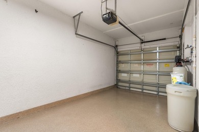 Welcome to 2543 NW 31st Court in Oakland Park, a beautifully - photo 41