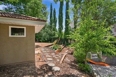 Experience the renewed appeal of this magnificent gated Holladay - photo 48
