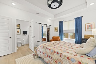 Welcome to 921 W Jackson St, a beautiful move-in ready home - photo 25