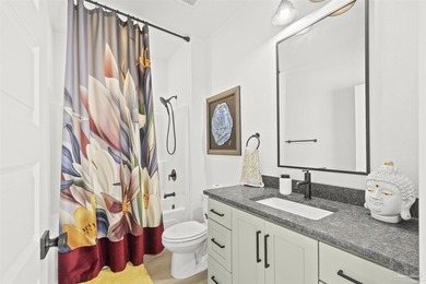 Welcome to 921 W Jackson St, a beautiful move-in ready home - photo 33
