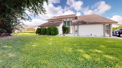 Lake Home For Sale in Plantation, Florida
