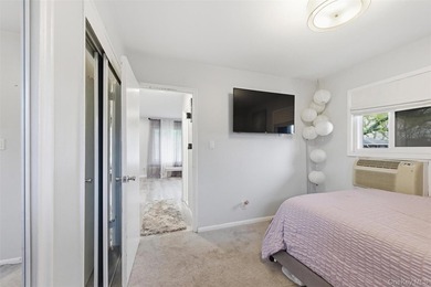 Welcome to this beautifully maintained and move-in ready - photo 12