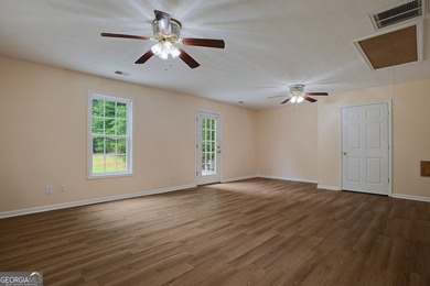Enjoy peaceful country living with the convenience of nearby - photo 32