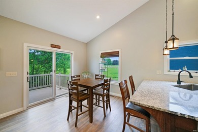 Incredible 3 bedroom ranch situated on a quiet cul-de-sac on the - photo 12