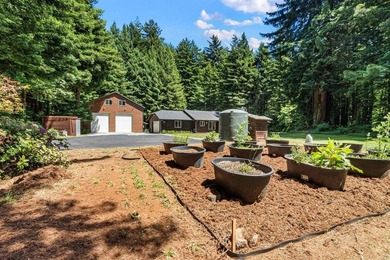 2,049 SQ FT HOME WITH A 3-STORY 3,242 SQ FT SHOP SPACE ON 1.46 - photo 8